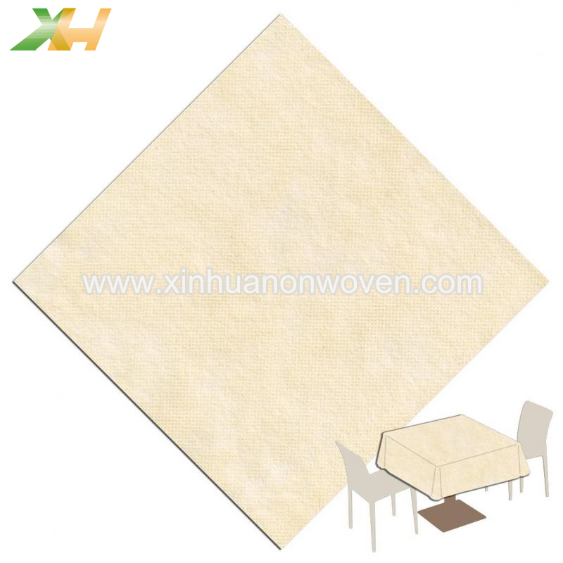 Quale tipo di tessuto è più adatto per realizzare tovaglie?